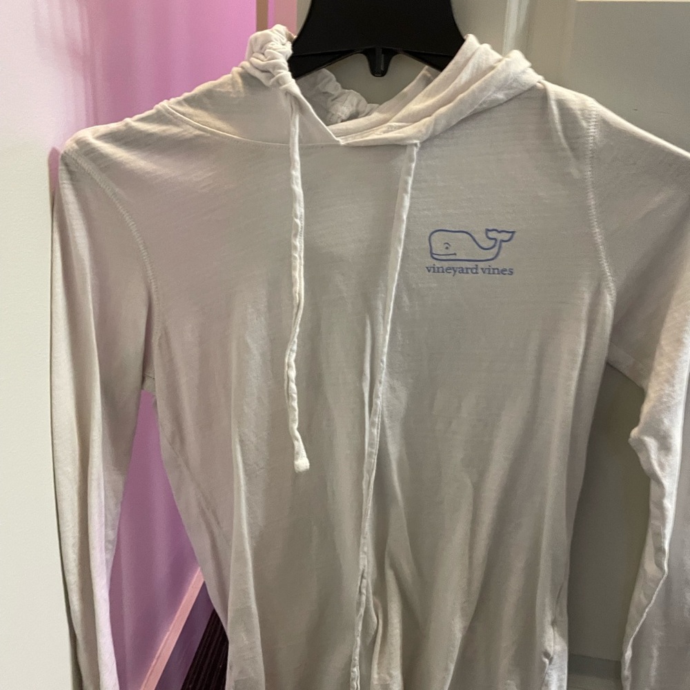 Vineyard vines sweatshirt